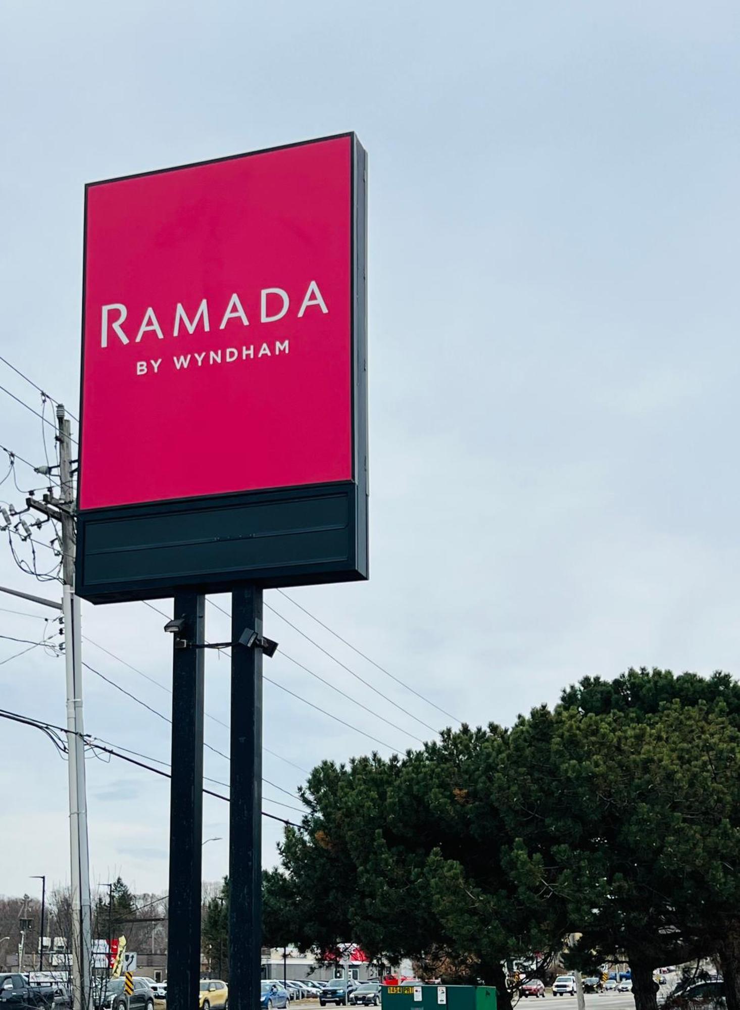 Ramada By Wyndham Kingston Exterior foto