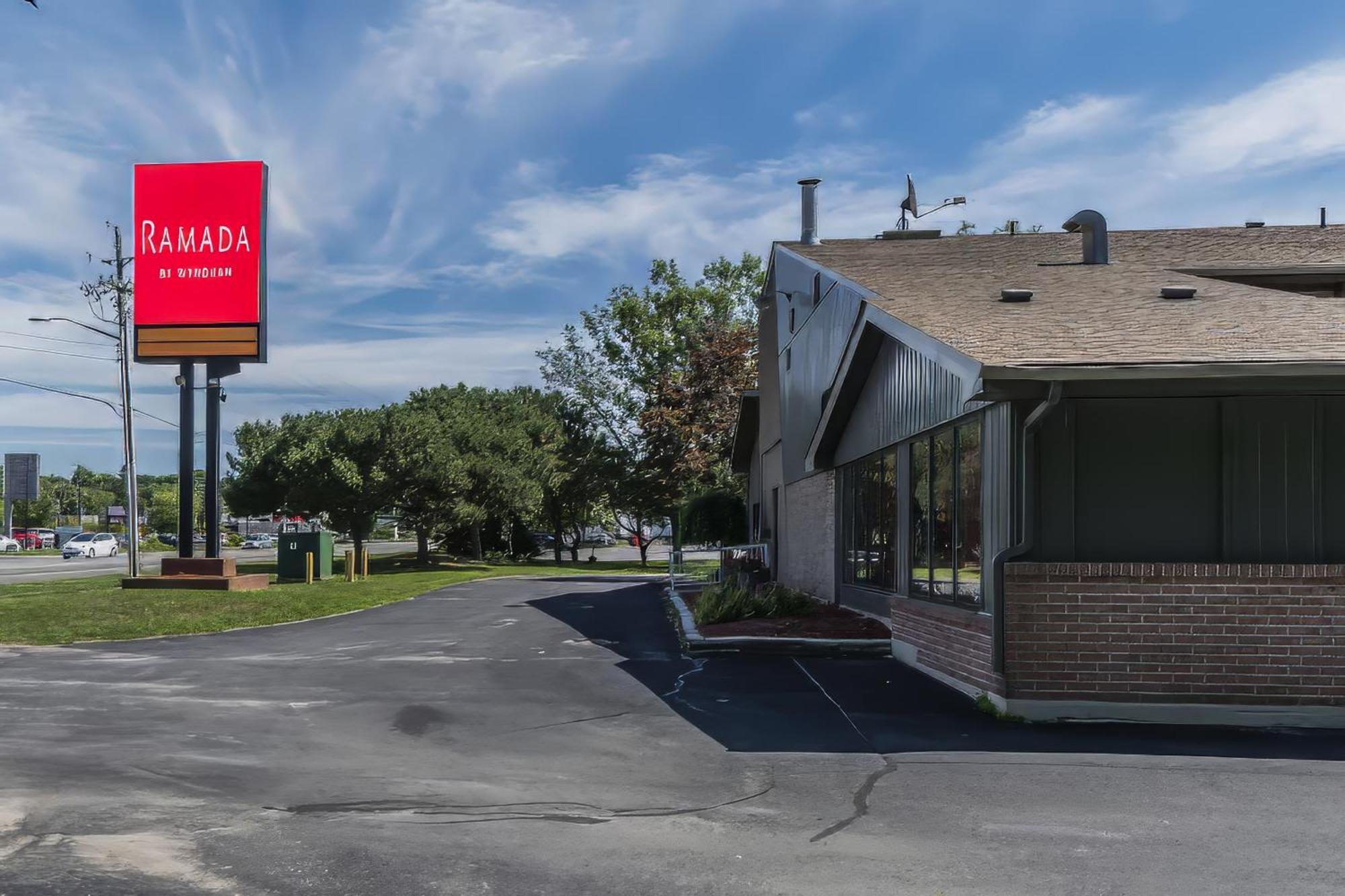 Ramada By Wyndham Kingston Exterior foto