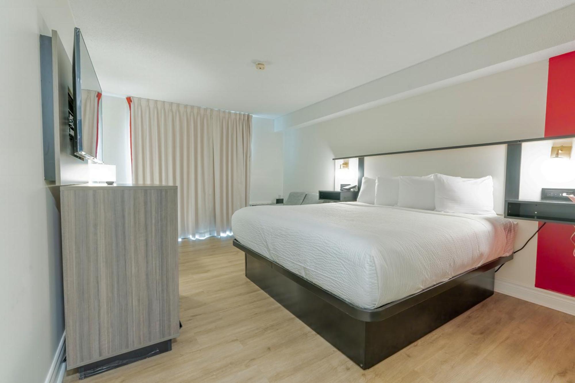 Ramada By Wyndham Kingston Exterior foto